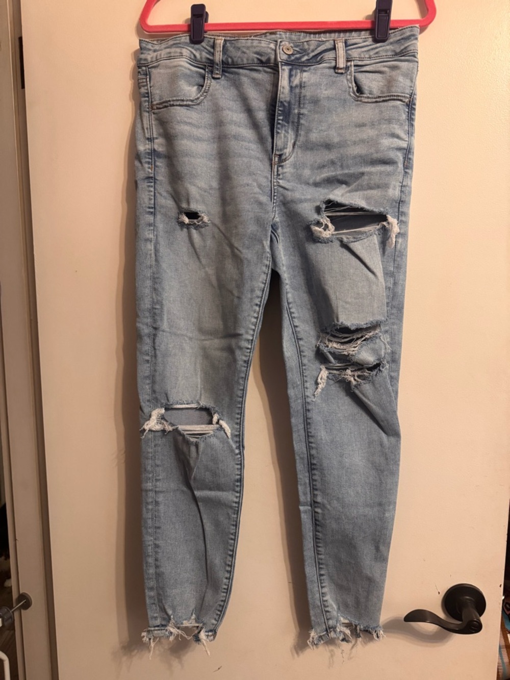 American Eagle Outfitters Light Wash Ripped Skinny Jeans Size 14